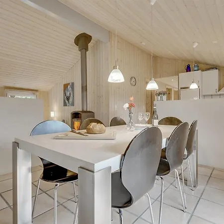 Holiday home Aviaja